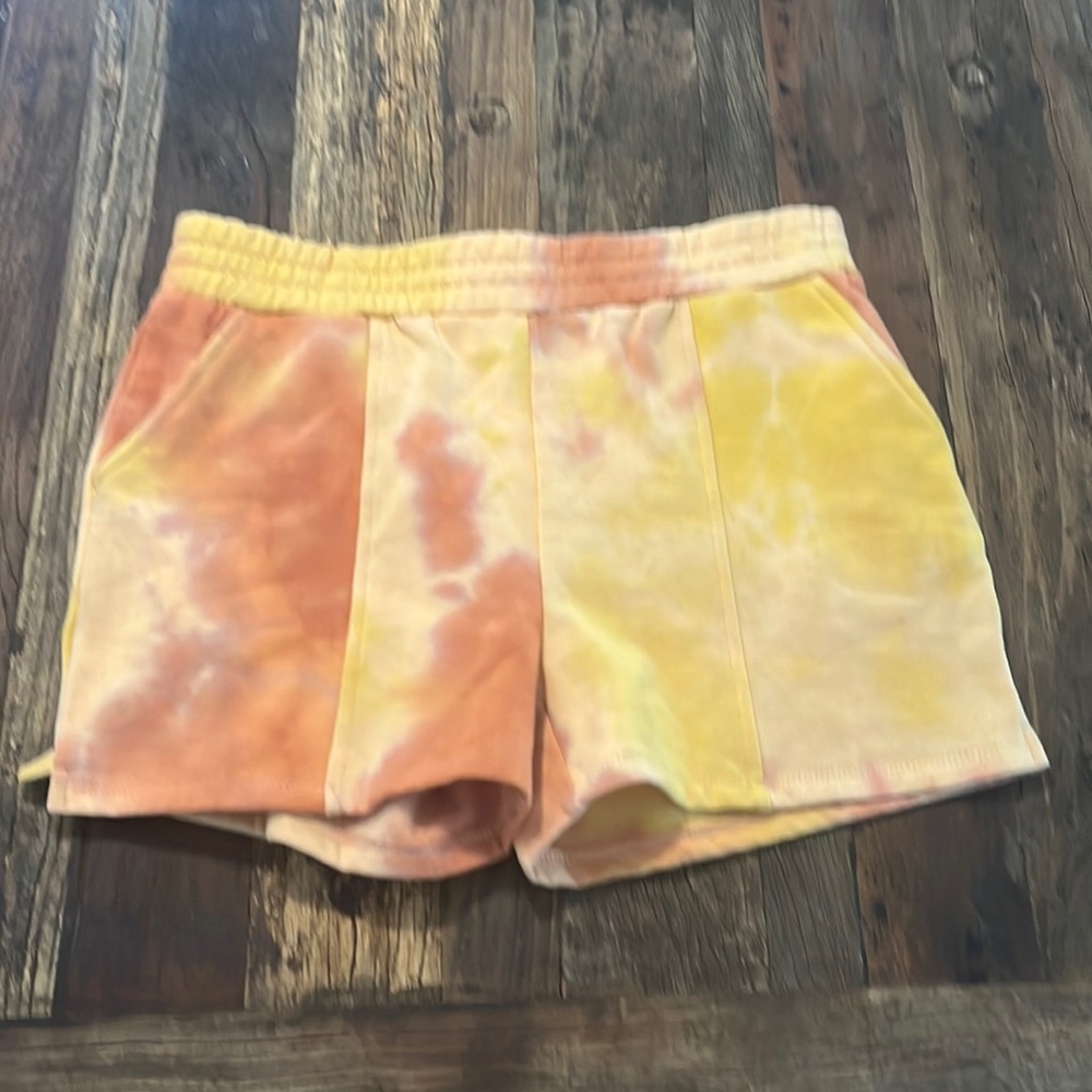 Love Fire stretch short NWOT